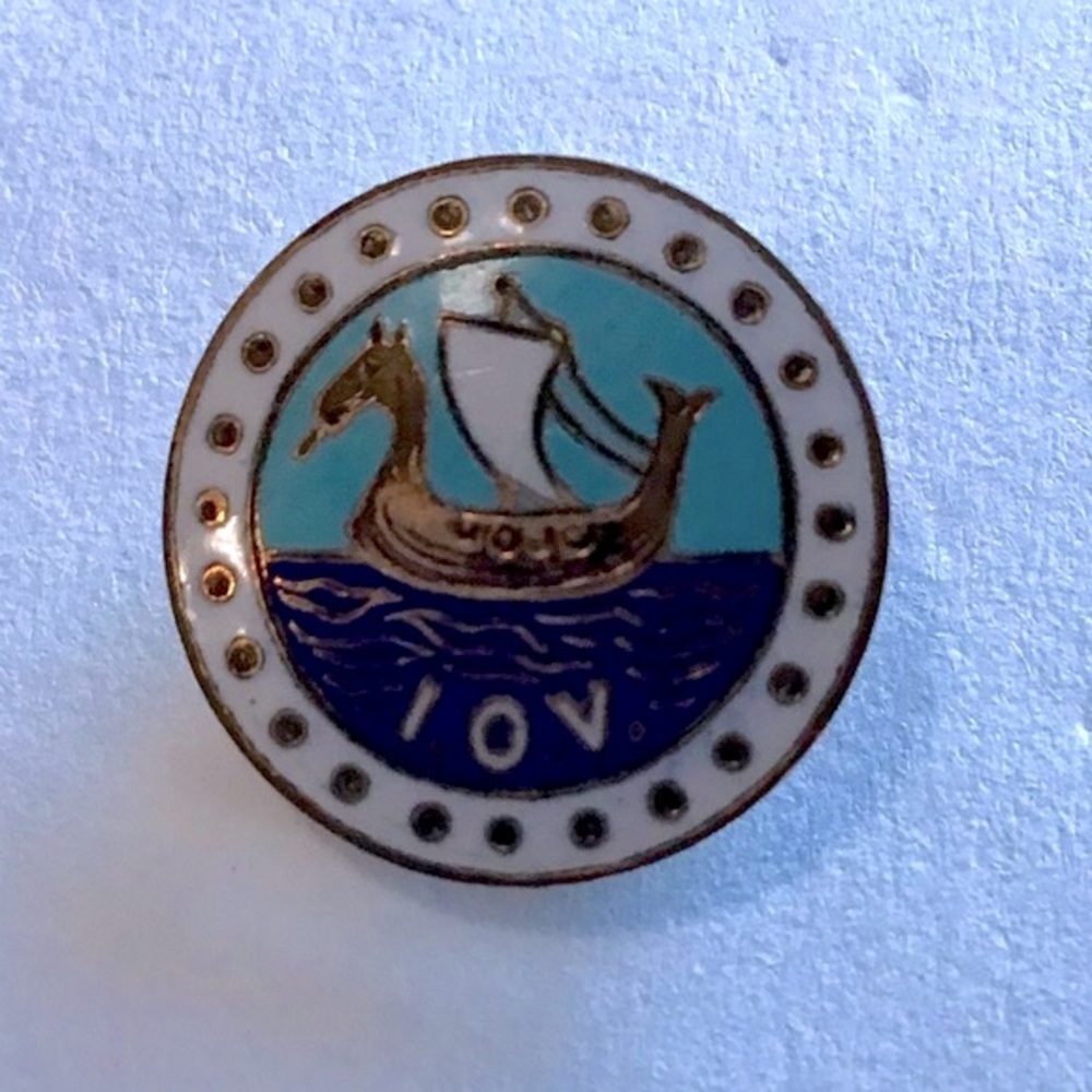 VTG Independent Order Vikings Fraternal Pin Enameled Blue Golden White Screwback
